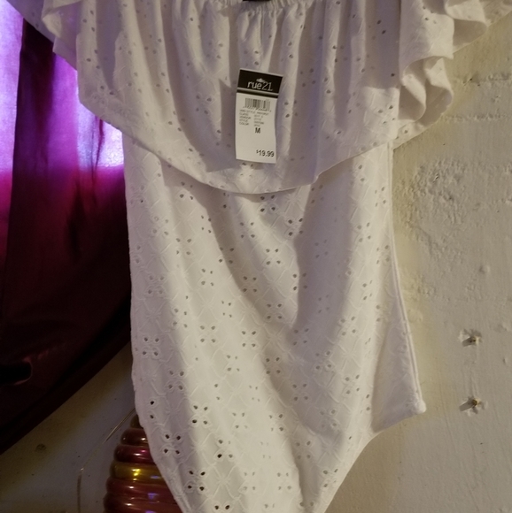 Bodysuits - Picture 2 of 2